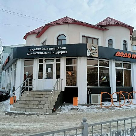 1 Комнатные Апартаменты На Ауэзова 236 Köksetaw Buitenkant foto