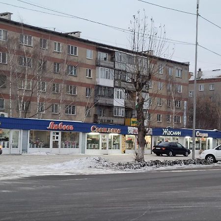 1 Комнатные Апартаменты На Ауэзова 236 Köksetaw Buitenkant foto