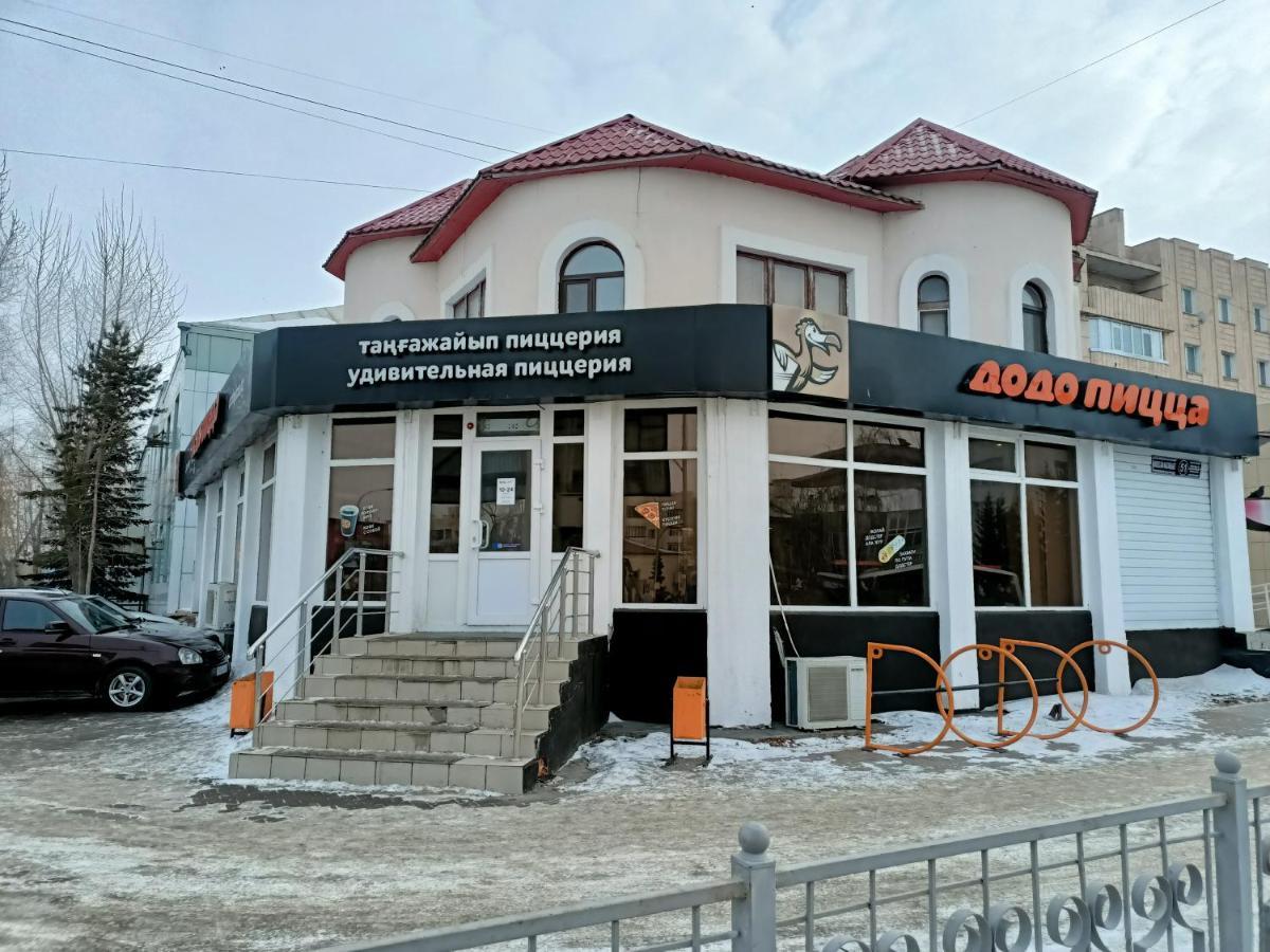 1 Комнатные Апартаменты На Ауэзова 236 Köksetaw Buitenkant foto