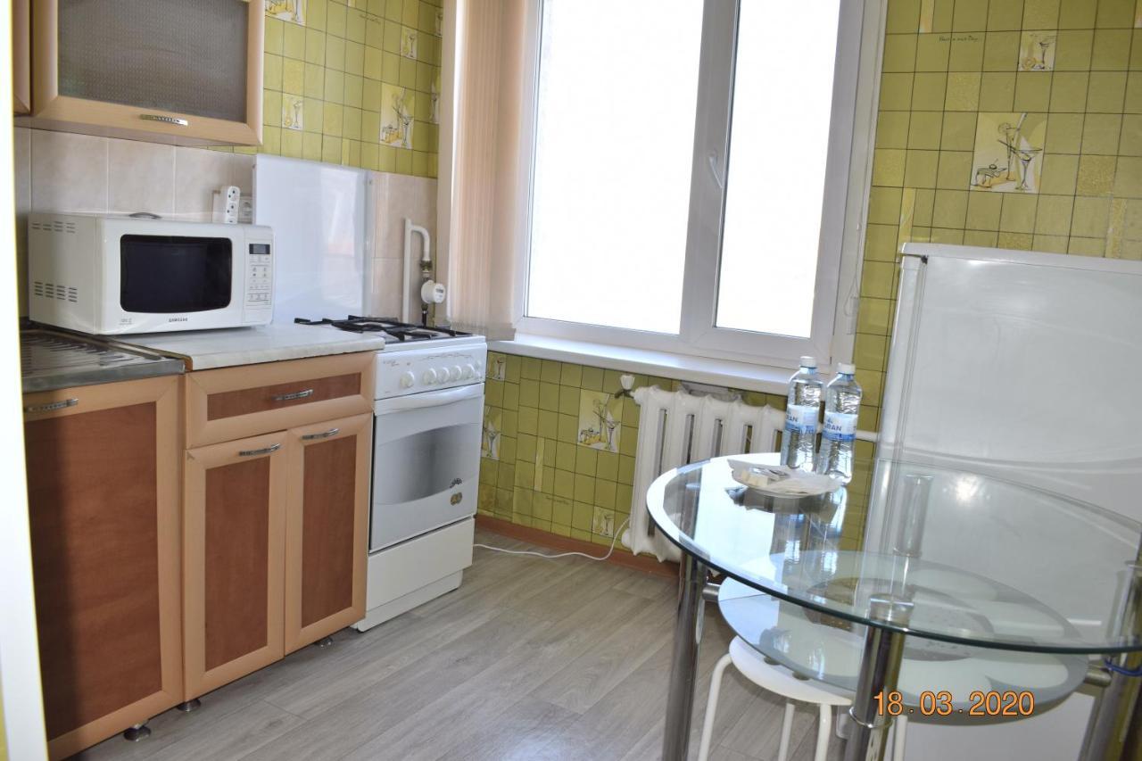1 Комнатные Апартаменты На Ауэзова 236 Köksetaw Buitenkant foto