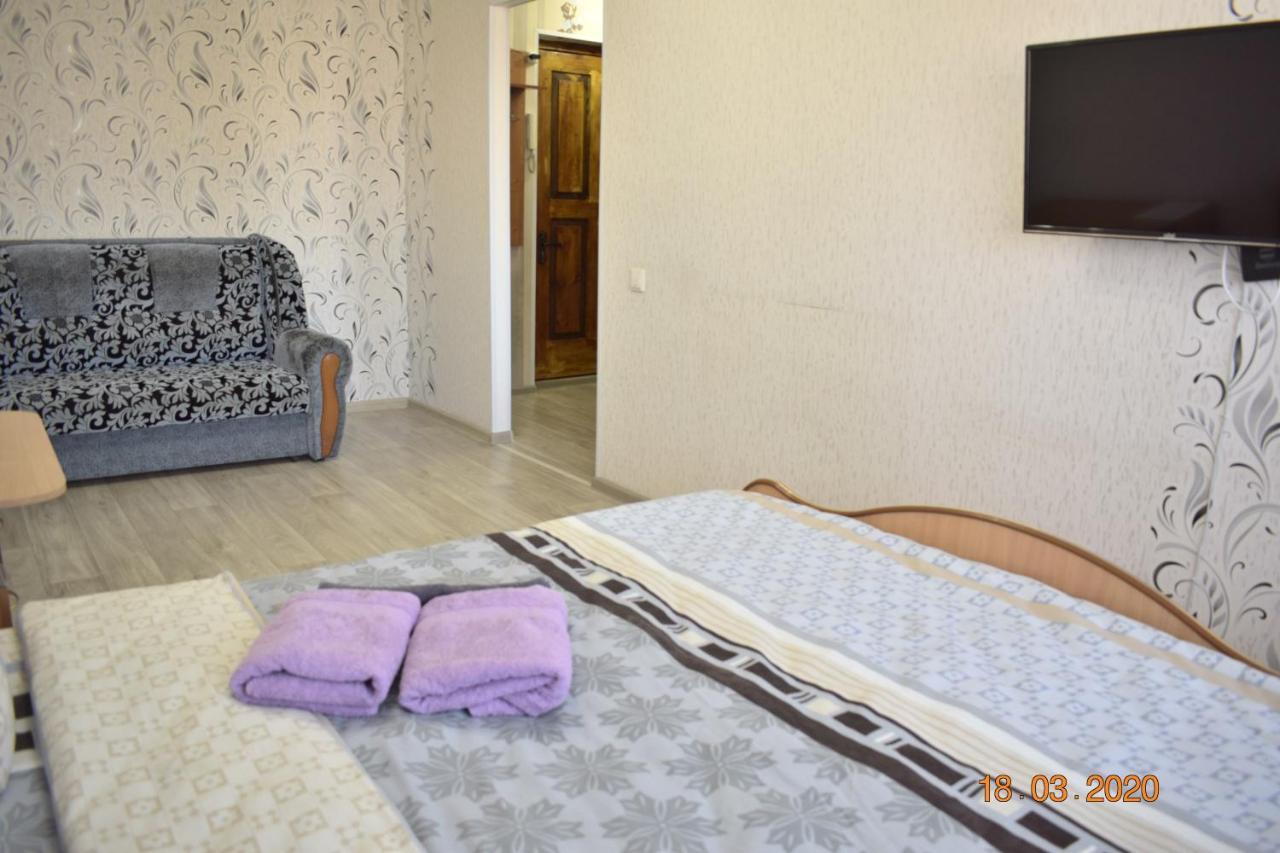 1 Комнатные Апартаменты На Ауэзова 236 Köksetaw Buitenkant foto